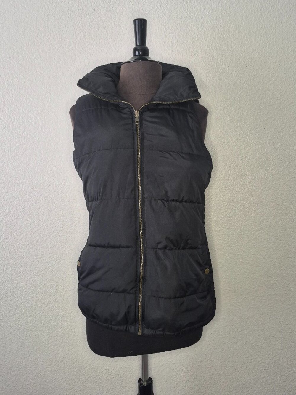 Old Navy Women's Frost-Free Black Quilted Puffer Vest Size: Tall Small